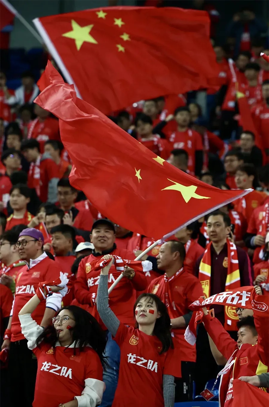 凯发娱乐体育-红红火火：国际足球盛事圣火燃爆